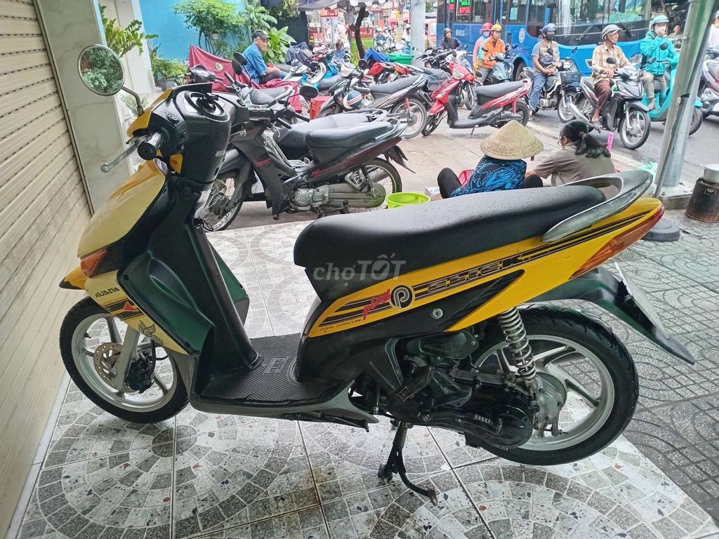 Click Honda. Mua bán Xe máy tại Quận 7 Tp Hồ Chí Minh được đăng bởi Lê Xuân Thứ hình 4
