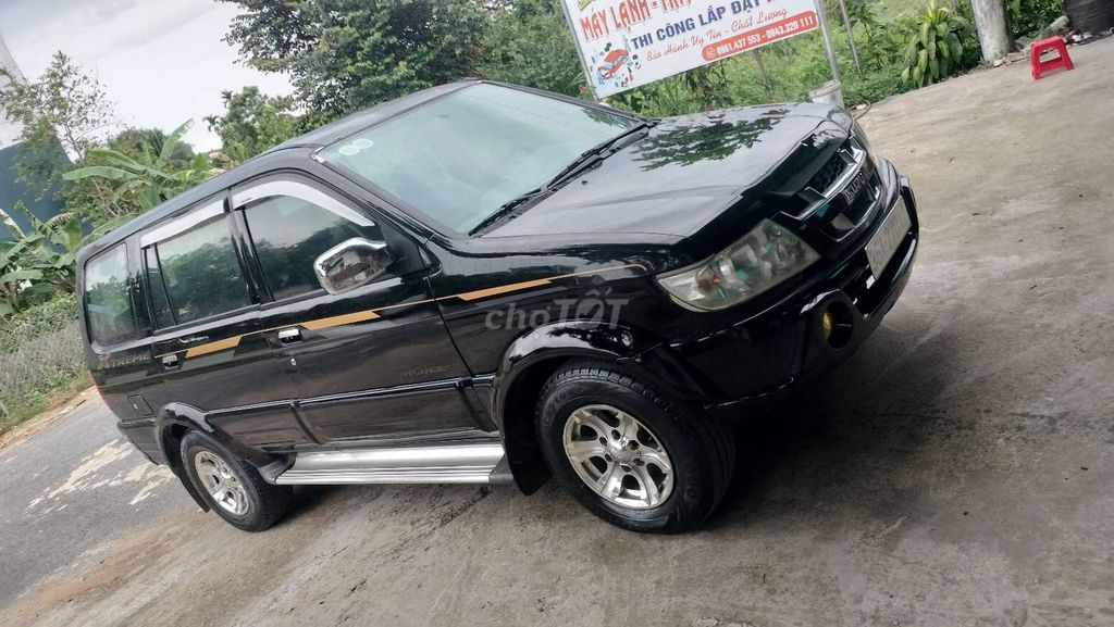 Isuzu Hilander 2005 photo 5
