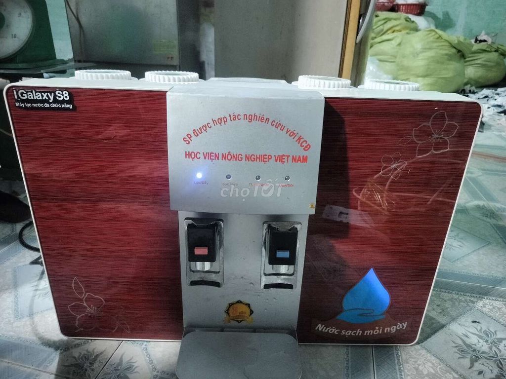 Bán máy lọc nước treo tường như hình trên.
