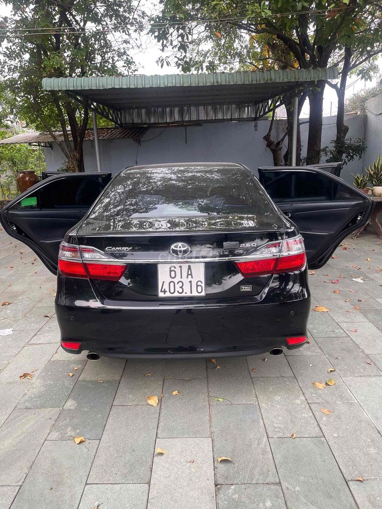 Toyota Camry 2018 2.5Q - 65000 km. Mua bán Ô tô tại Thành phố Thủ Dầu Một Bình Dương được đăng bởi Trần Phương Nhi hình 2