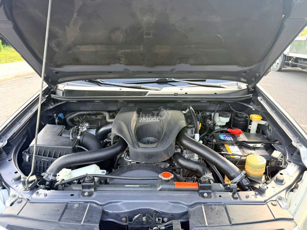 ISUZU MU-X 3.0AT 2017 SỐ TỰ ĐỘNG ,MÁY DẦU