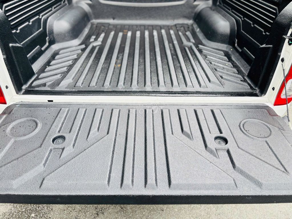 Ford Ranger XLS 2.2 4x2 AT 2018 - 37000 km. Mua bán Ô tô tại Thành phố Dĩ An Bình Dương được đăng bởi trần thị khánh huyền  hình 14