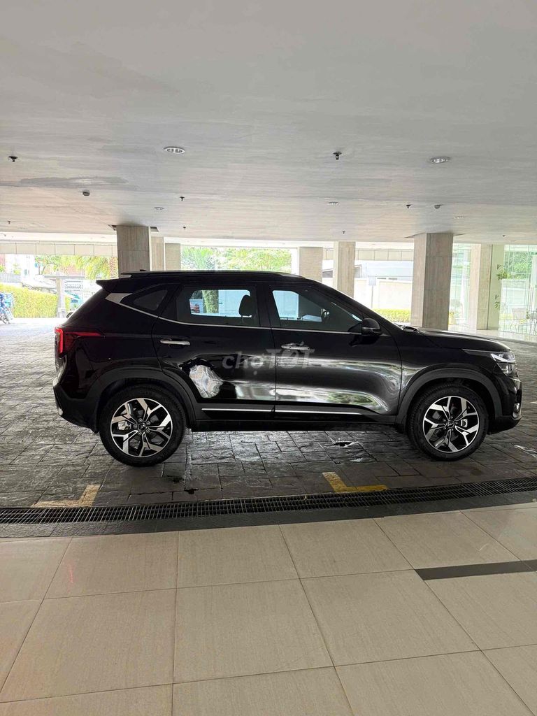 Kia Seltos 1.5T GT Line Sx 12/2024 Odo 5.000 km. Mua bán Ô tô tại Quận 8 Tp Hồ Chí Minh được đăng bởi Hiếu Trần hình 3