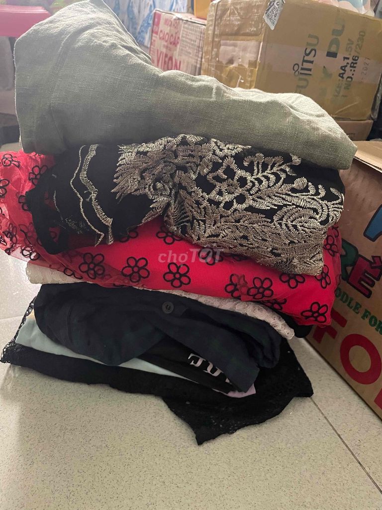 váy , áo size s,m nhận trả 30k ship. Mua bán Quần áo tại Quận Tân Phú Tp Hồ Chí Minh được đăng bởi Nhu Ngoc hình 1