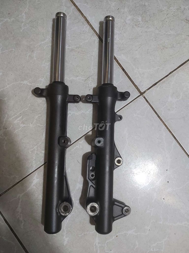 Phuộc trước Vario CLick 160. Mua bán Phụ tùng xe tại Quận 7 Tp Hồ Chí Minh được đăng bởi Can Nguyen hình 5