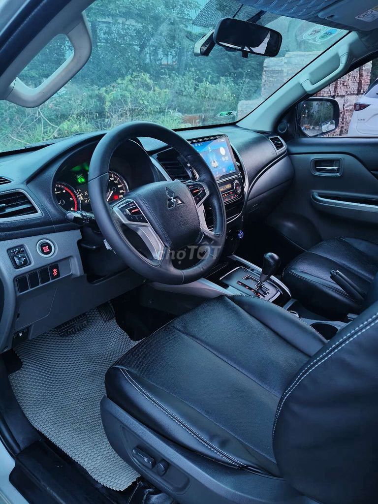 Mitsubishi Triton 2017 4x4 AT Mivec - 120000 km. Mua bán Ô tô tại Huyện Thanh Trì Hà Nội được đăng bởi Chuyên mua bán xe Bán Tải Lướt  hình 11