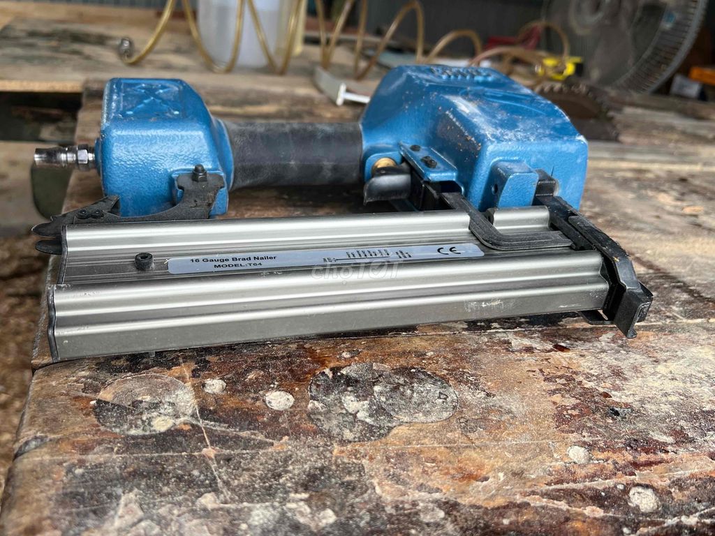 Thanh lý súng bắn đinh hơi Onters 16 Gauge – còn h