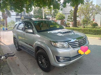 gd cần bán xe Fortuner máy dầu 2016