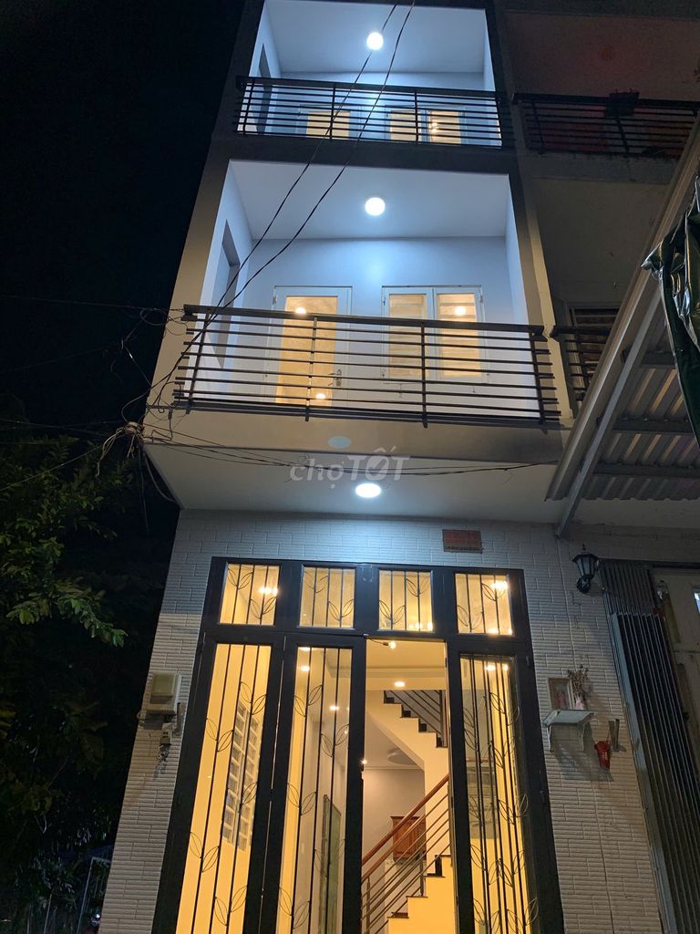 Аренда · 4 комн. · 36 м² · Huyện Nhà Bè, ул. Đường Lê Văn Lương