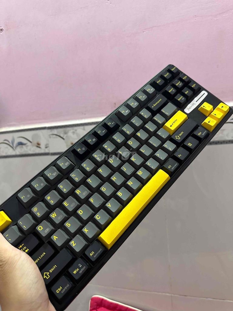 Bàn phím cơ Monka 3087 Pro Đen, vàng đã sử dụng. Mua bán Phụ kiện (Màn hình, Chuột...) tại Quận Cái Răng Cần Thơ được đăng bởi Lê Thiện hình 1