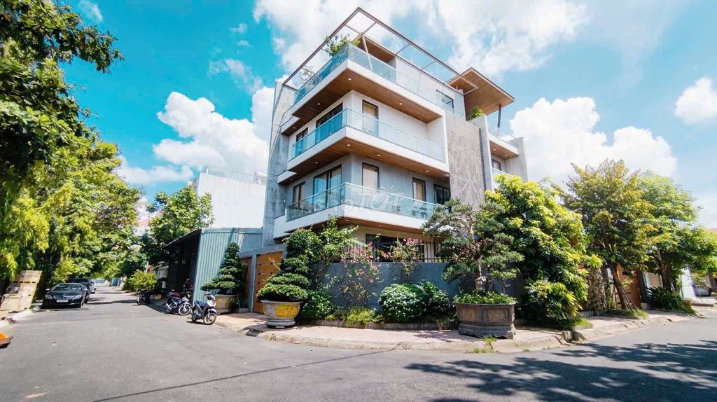 Biệt thự sân vườn lô góc 2 MT, ngang 15, Thới An, giá chỉ hơn 20  