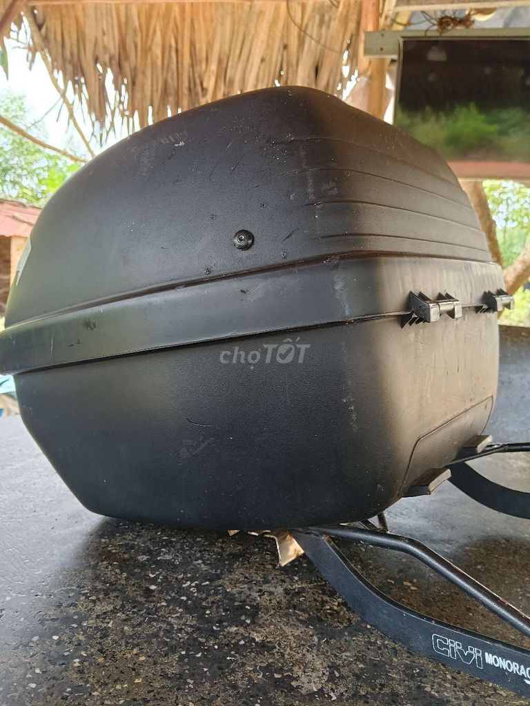 Thùng Givi 27L chính hảng+ ba ga givi hảng đa năng. Mua bán Phụ tùng xe tại Huyện Hàm Tân Bình Thuận được đăng bởi Ngo duy nhan hình 1