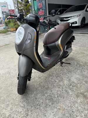 Honda Scoopy màu Xám. Mua bán Xe máy tại Quận Bình Thuỷ Cần Thơ được đăng bởi thiên phúc