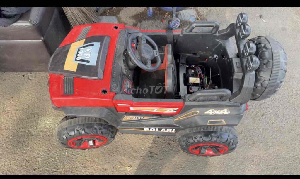 Xe ô tô điện trẻ em XP 1000 Đỏ. Mua bán Mẹ và bé tại Thành phố Thủ Đức Tp Hồ Chí Minh được đăng bởi Nguyễn Văn Linh hình 1