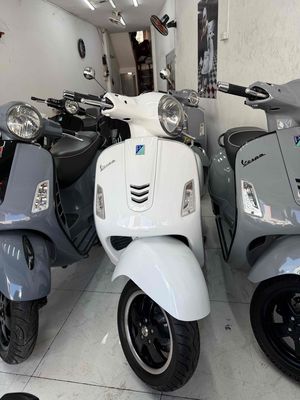 Vespa GTS 2019 trắng zin chính chủ công chứng liên. Mua bán Xe máy tại Quận Phú Nhuận Tp Hồ Chí Minh được đăng bởi VESPA Piaggio Quốc Vương 