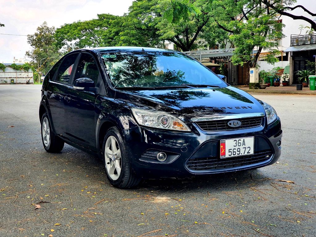 Ford Focus 2011 tự động 1.8 - Đen đẹp