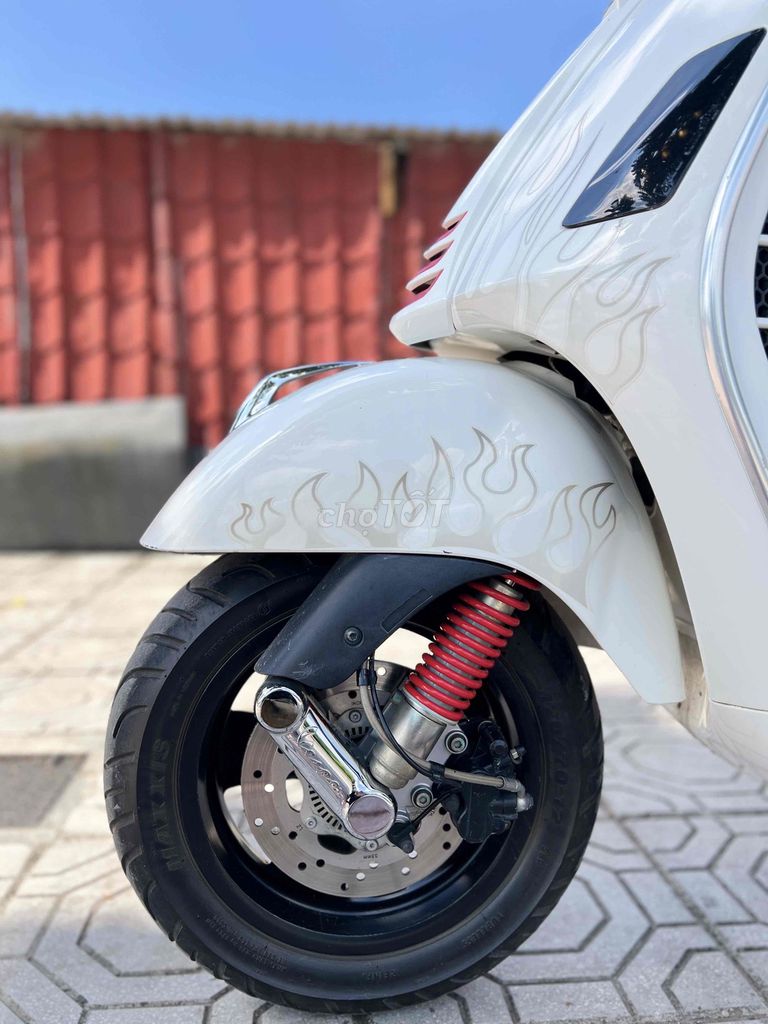 Cần bán vespa gts 150cc 2022 đẹp lướt. Mua bán Xe máy tại Quận Thanh Xuân Hà Nội được đăng bởi fb Minh Vương Smartphone Korea hình 4