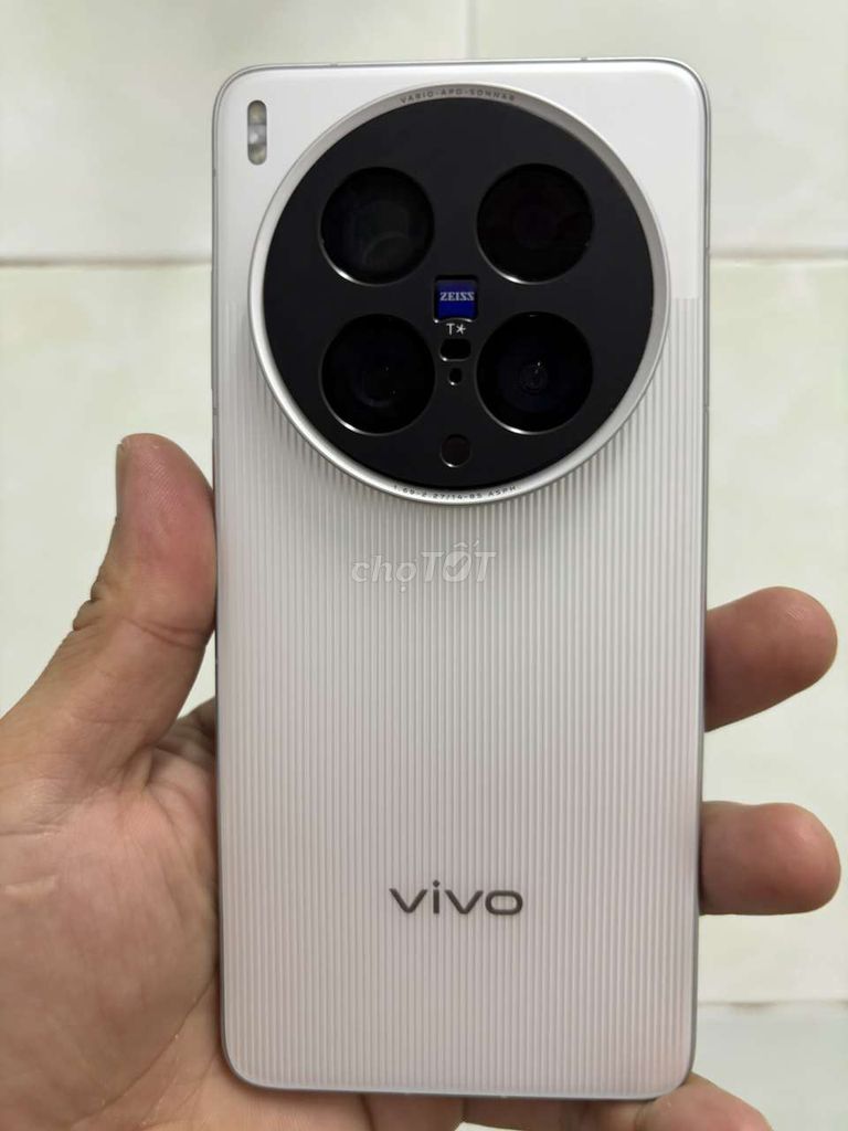 Vivo X200 Ultra 16GB/512GB Trắng 99%. Mua bán Điện thoại tại Thành phố Bến Tre Bến Tre được đăng bởi Lê Trường hình 1
