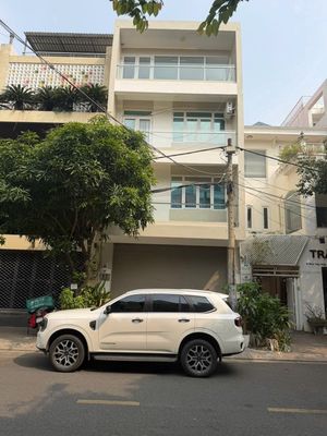 Ford Everest Titanium 4x4 2024