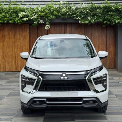 xe Mitsubishi Xpander Premium Trắng 2026 Siêu KM