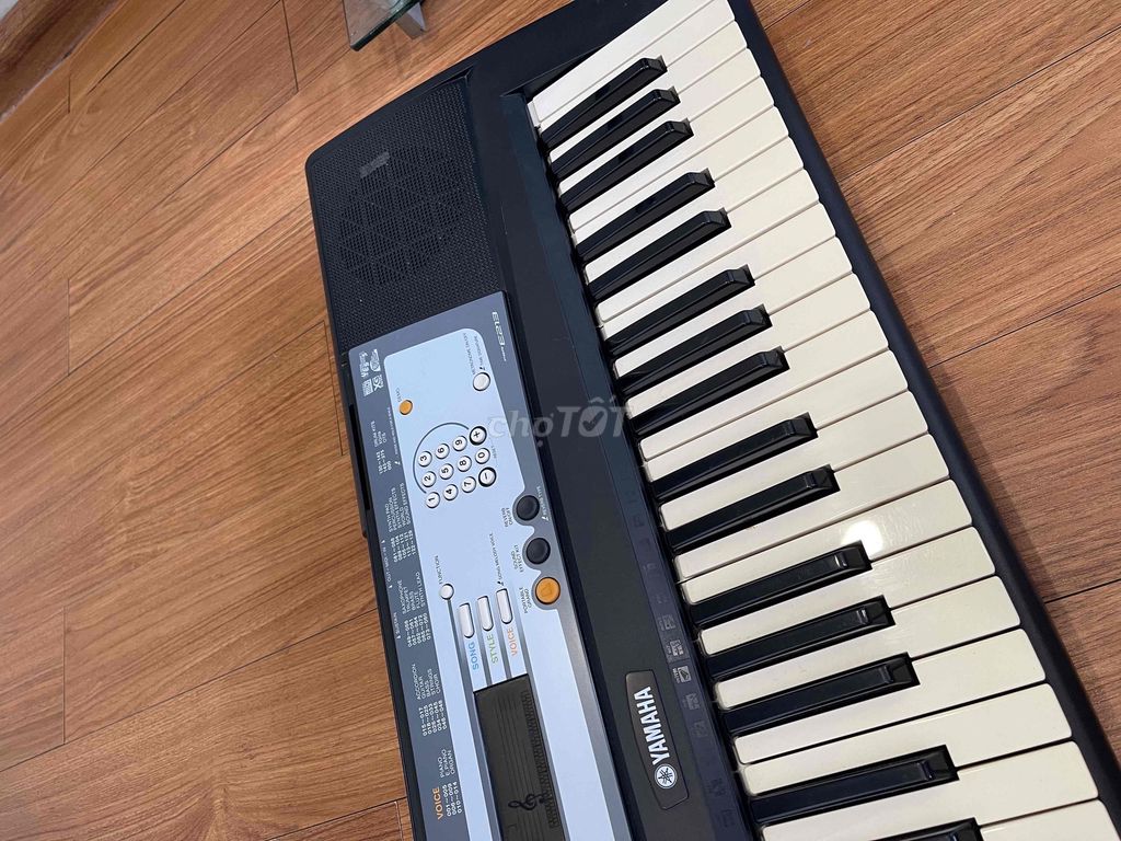 Đàn organ YAMAHA E213 nhập Nhật mới 95%.