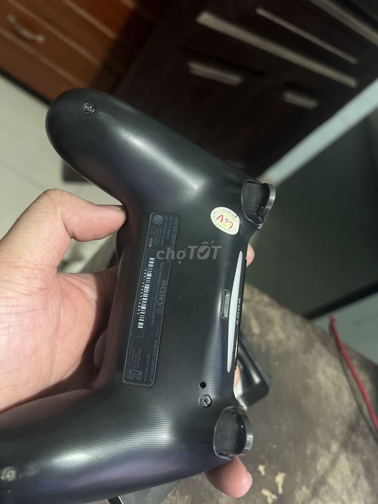 Tay cầm Dualshock PS4 chính hãng tặng dock sạc