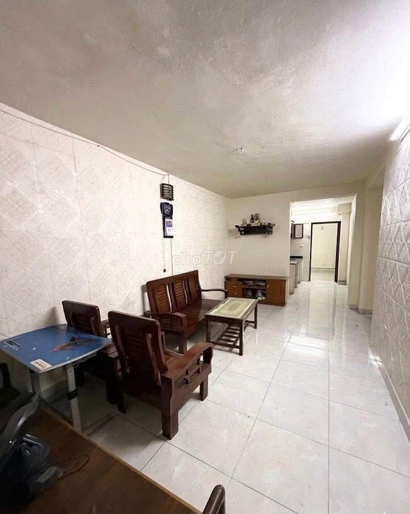 Квартира в коммунальном доме Маи Донг, Хоанг Май, 80 м², 2 переулка