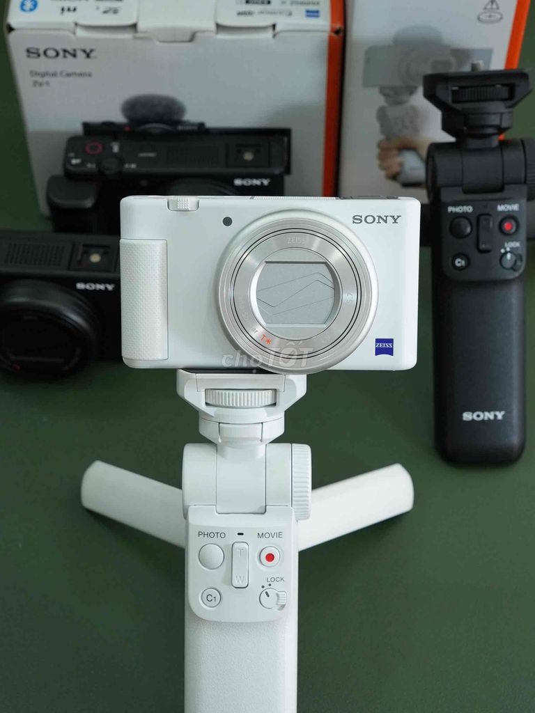 Máy ảnh Sony ZV-1 Trắng đẹp 99%. Mua bán Máy ảnh, Máy quay tại Quận 3 Tp Hồ Chí Minh được đăng bởi Trần Đình Đạt hình 1