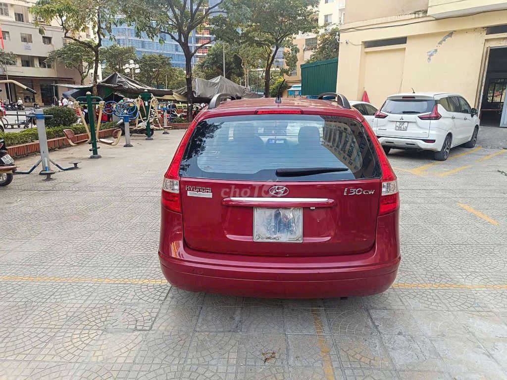 Hyundai i30cw 2009 Đỏ 160000 km. Mua bán Ô tô tại Quận Cầu Giấy Hà Nội được đăng bởi Hà Châu Tuyền hình 6