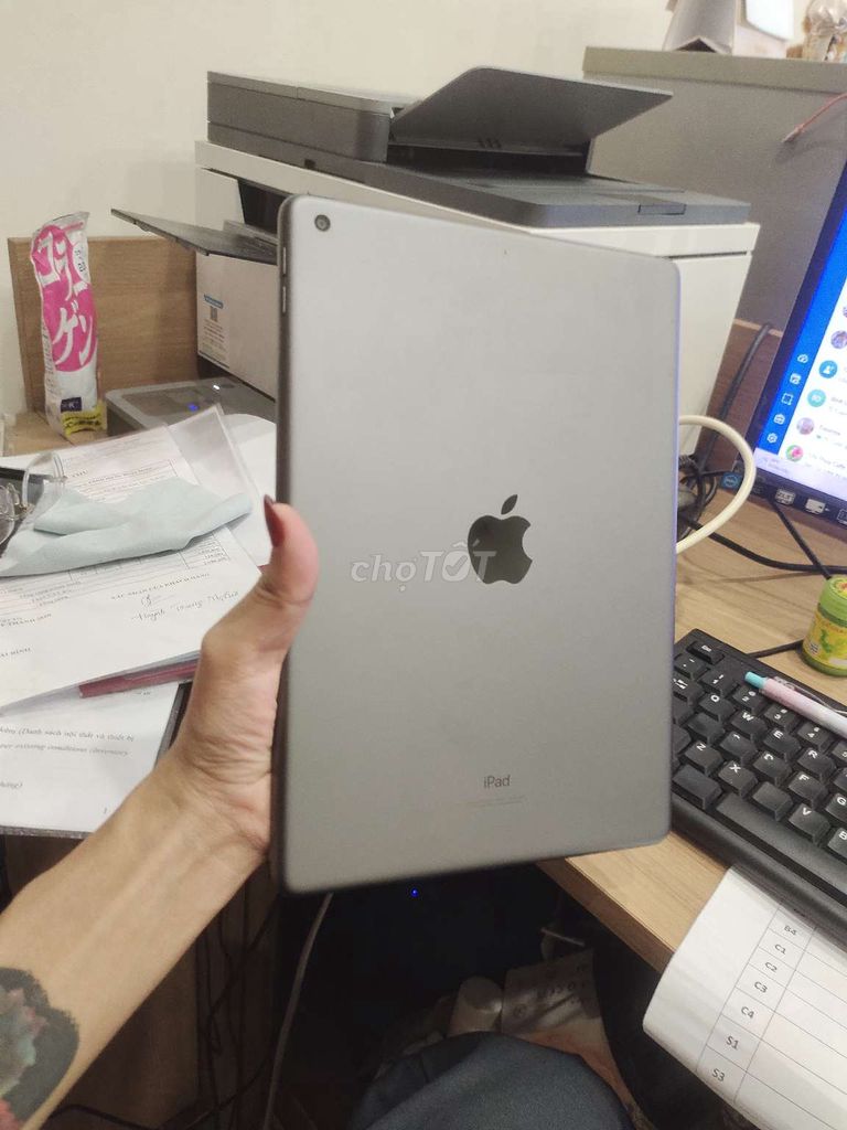 Apple iPad Gen 9 10.2 inch 64GB. Mua bán Máy tính bảng tại Quận 1 Tp Hồ Chí Minh được đăng bởi Tú Nghi  hình 1