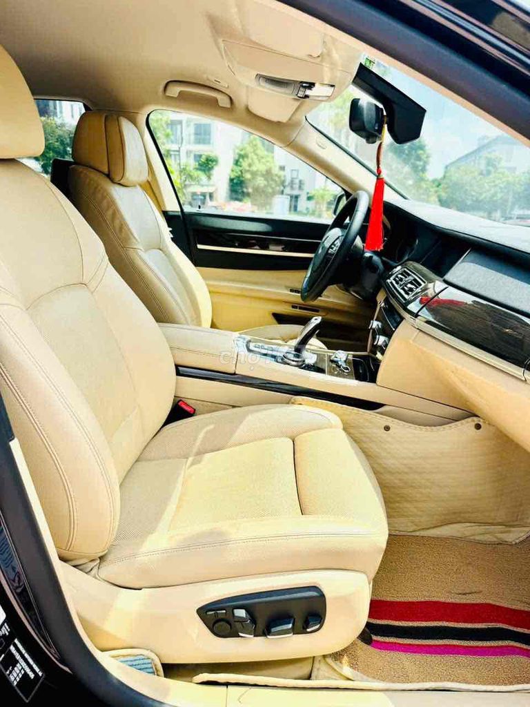 BMW 7 Series 750Li - LCi - V8-4.4L- 2bitubos -2015. Mua bán Ô tô tại Quận Long Biên Hà Nội được đăng bởi Long hình 17