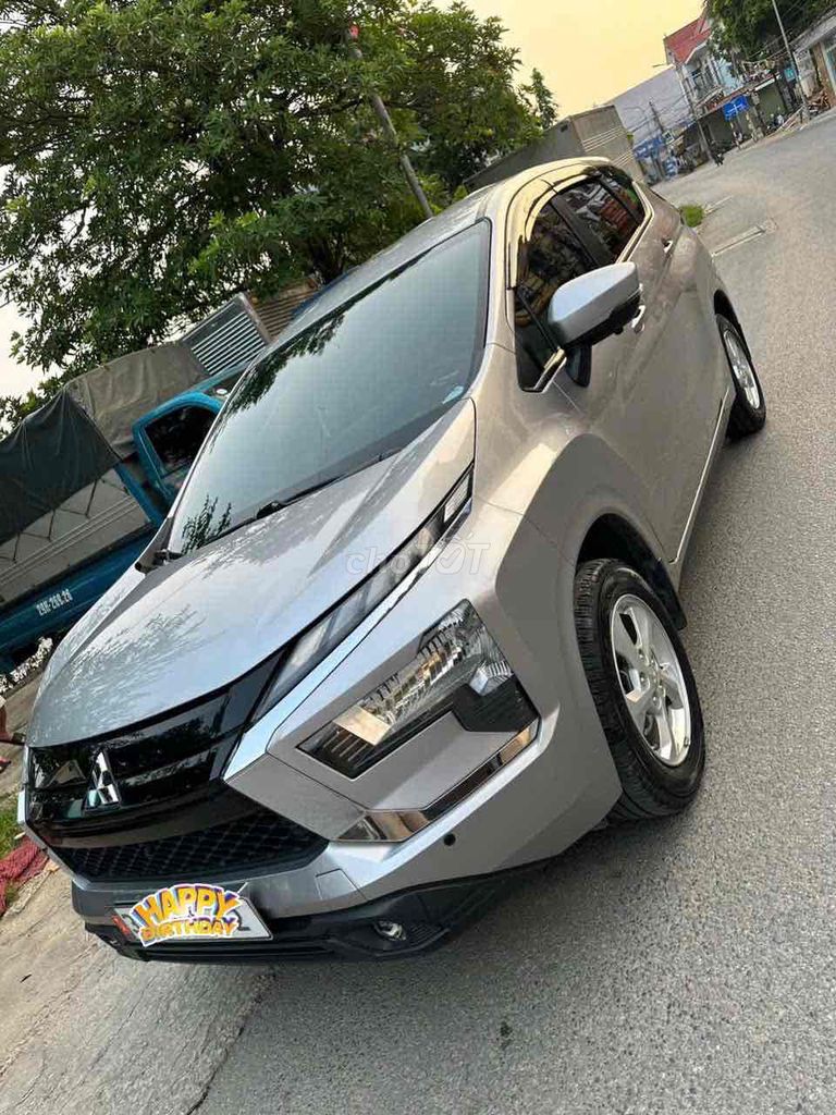 Mitsubishi Xpander 2023 Автомат Серебристый
