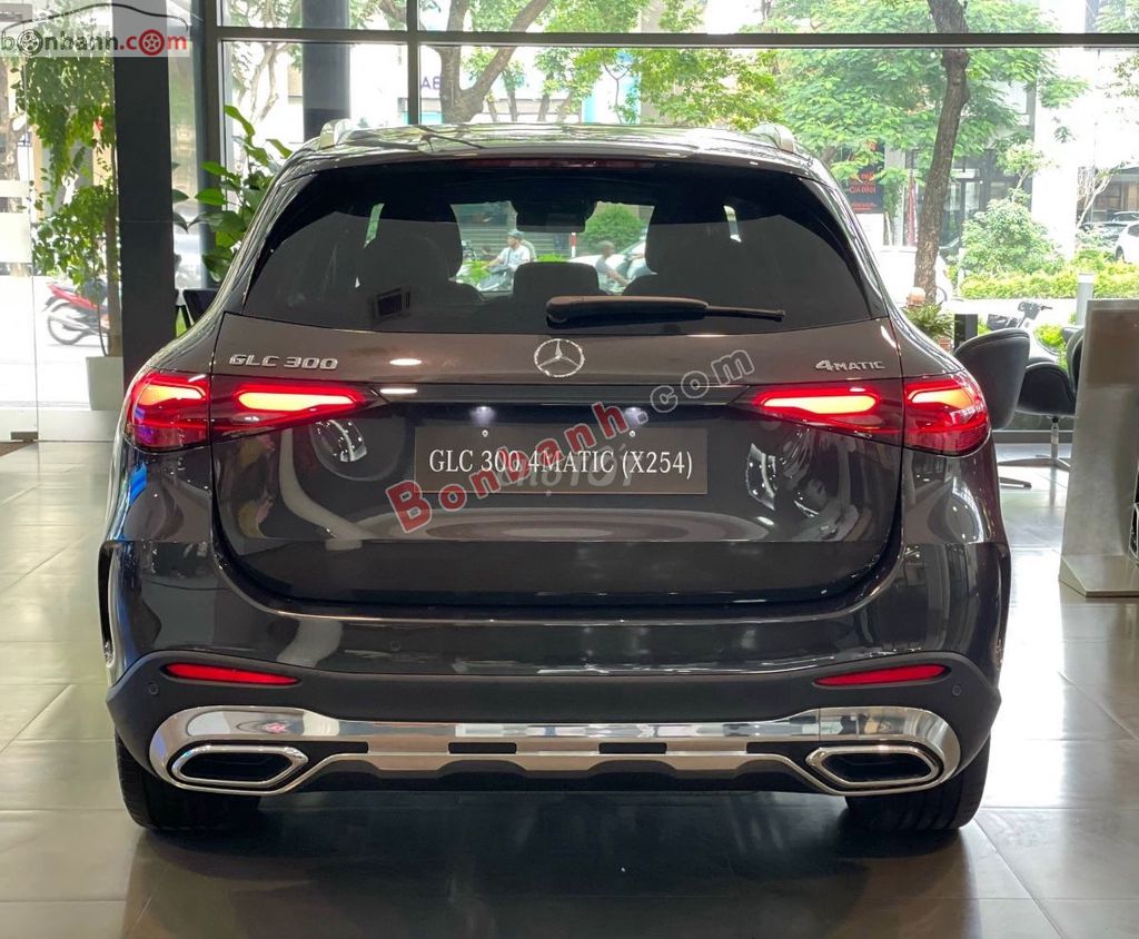 Xe Mercedes Benz GLC 300 4Matic 2025. Mua bán Ô tô tại Quận Đống Đa Hà Nội được đăng bởi Nguyễn Văn Hải hình 4