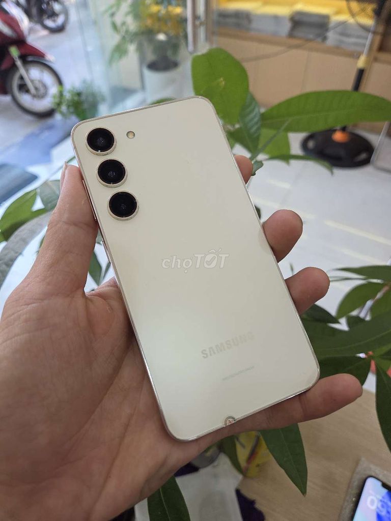 Samsung Galaxy S23 5G Vàng Đã sử dụng. Mua bán Điện thoại tại Quận Hải Châu Đà Nẵng được đăng bởi MiPhone hình 1