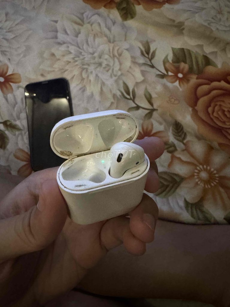 Tai nghe không dây Apple AirPods 2 Trắng. Mua bán Tivi, Âm thanh tại Quận Ba Đình Hà Nội được đăng bởi Hoàng Nam hình 1