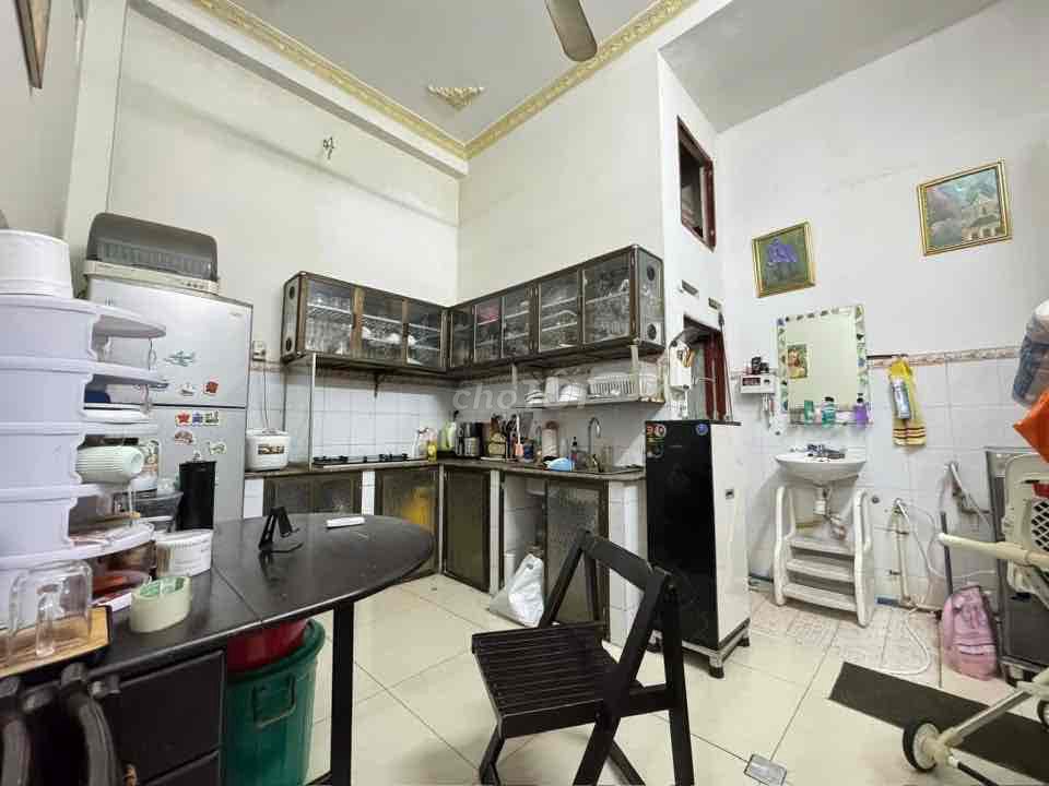 ДОМ БОЛЕЕ 3 МИЛЛИАРДОВ — НГУЕН ТУ ДЖАН — DT 4x10 м — гараж шириной первого этажа
