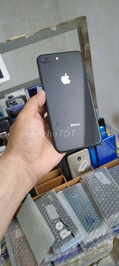 Iphone 8 plus 64gb, quóc tế. Mua bán Điện thoại tại Quận Gò Vấp Tp Hồ Chí Minh được đăng bởi A LONG   nhận thanh toán THẺ TÍN DỤNG hình 1
