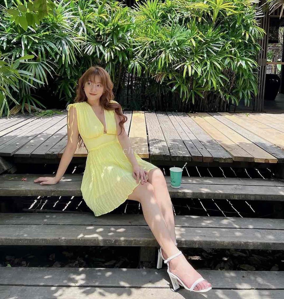 Pass váy Byvee.style vàng size S. Mua bán Quần áo tại Thành phố Dĩ An Bình Dương được đăng bởi Bích Ngọc Trần hình 1