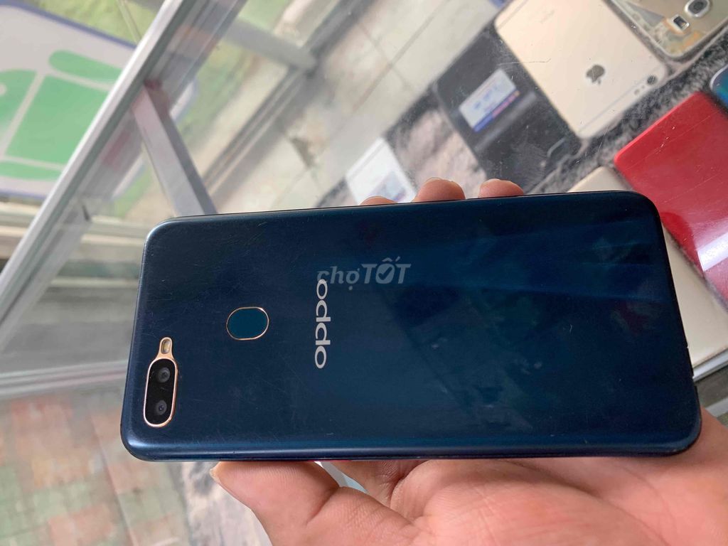 Oppo A7 main zin