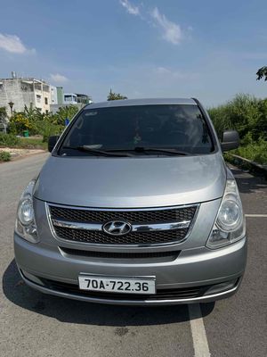 Bán Hyundai Starex 9 chỗ  model 2013 - 161.000km