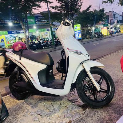 Xe máy điện VinFast Feliz S 2023 Trắng - dĩ an