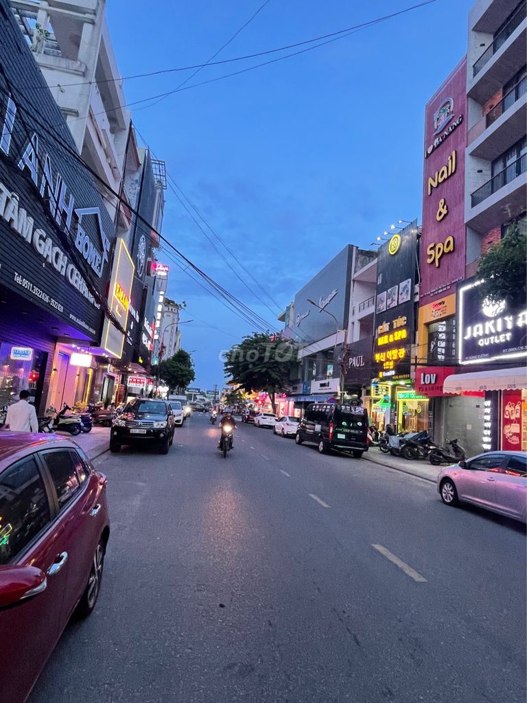 Bán nhà TT Q. Hải Châu 3 tầng kiên cố mặt phố Cô Bắ -Liền ngay Chợ Cồn