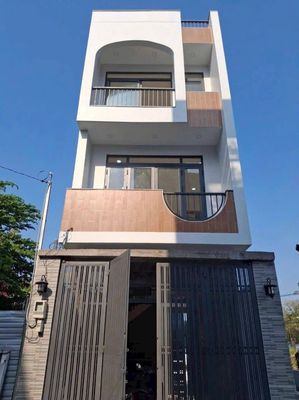 HẺM 8m Công Viên NGUYỄN THẾ TRUYỆN_DT: 4.5mx18m_ĐÚC 3.5 TẤM 4PN_S.Th