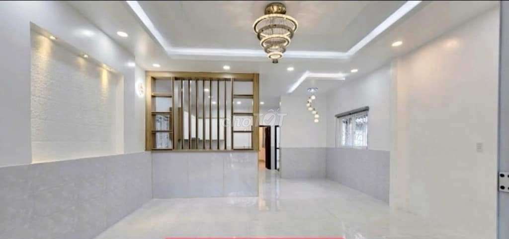 103m2, nhà đẹp 5 tầng, ngay Phạm Văn Chí, P3 Q6