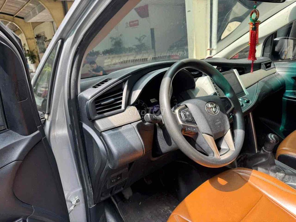 Toyota Innova 2018 2.0E - 114500 km. Mua bán Ô tô tại Thành phố Thủ Đức Tp Hồ Chí Minh được đăng bởi Thùy Phương Toyota hình 7