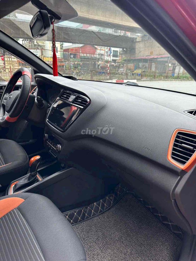 Hyundai i20 2017 Active 1.4 AT - 70000 km. Mua bán Ô tô tại Quận Bắc Từ Liêm Hà Nội được đăng bởi Nguyễn Ngọc hình 6