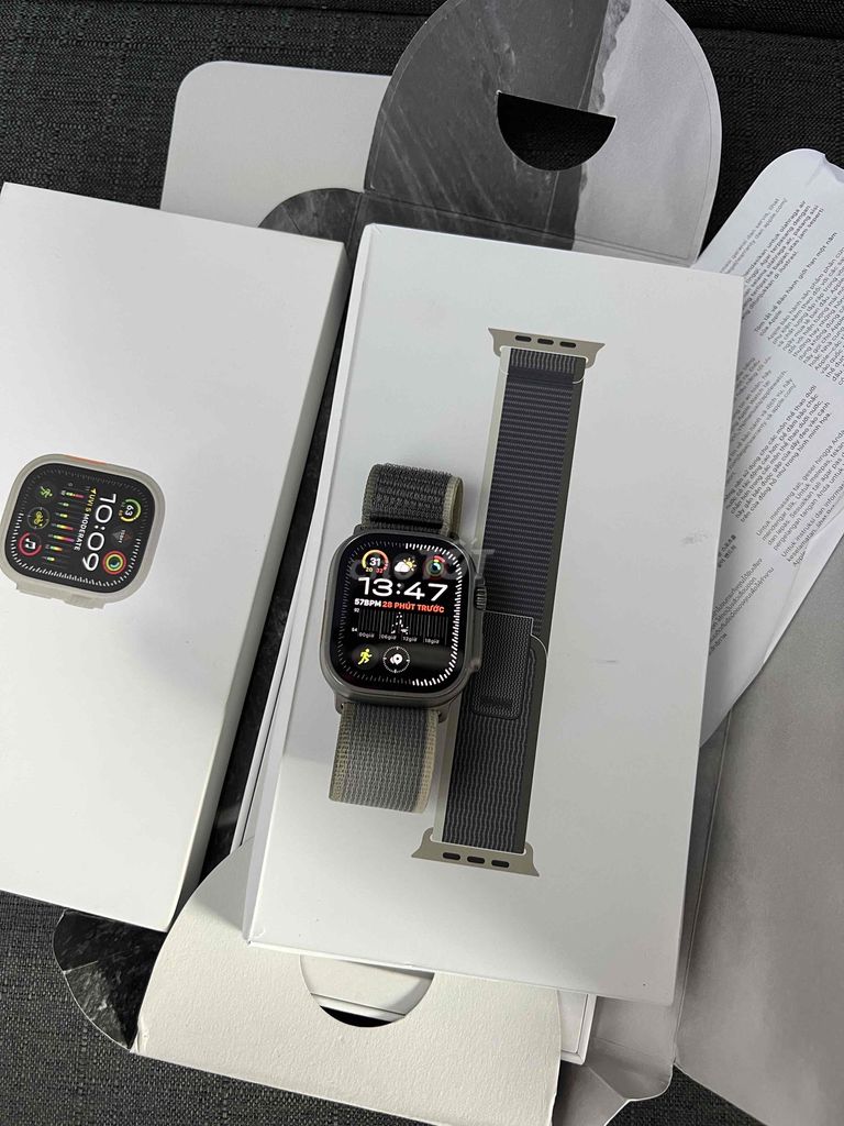 Apple Watch ultra 2 49mm titan tự nhiên Pin 100% ,