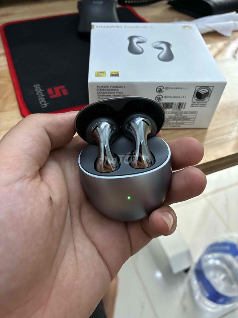 Tai nghe Huawei FreeBuds 5 Bạc Đã sử dụng. Mua bán Tivi, Âm thanh tại Quận Gò Vấp Tp Hồ Chí Minh được đăng bởi Nguyễn Tấn Phông hình 1