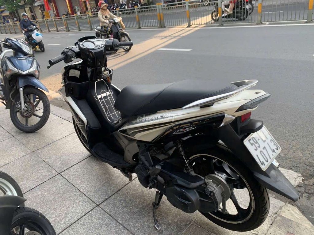 Yamaha Nouvo 2014 Trắng đen