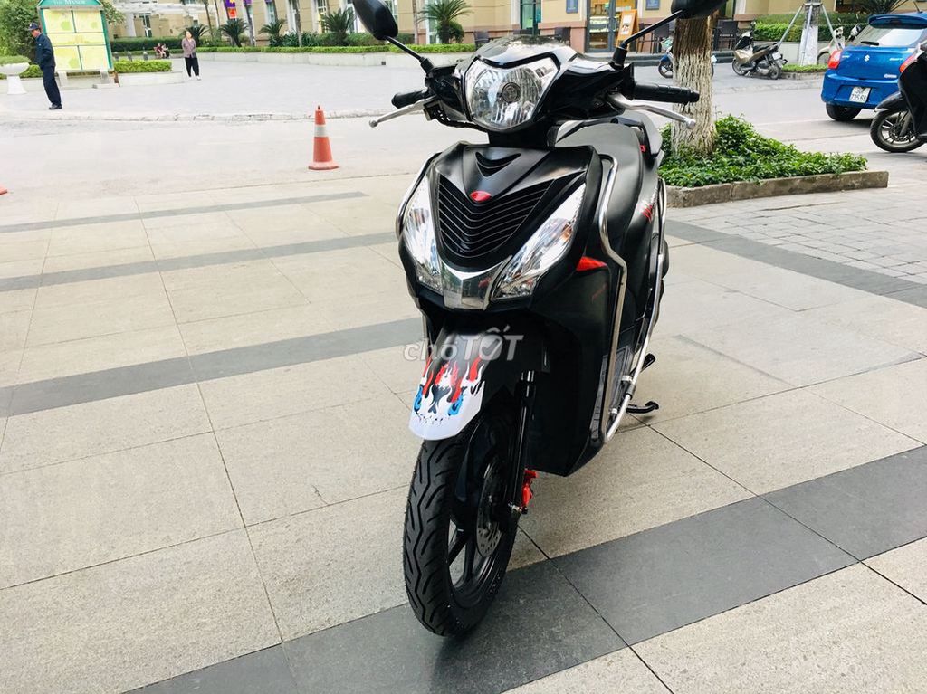 Honda Vision 110 Fi màu đen nhám 2020 biển 29